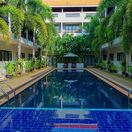 New Riverside Hotel Siem Reap Exterior foto